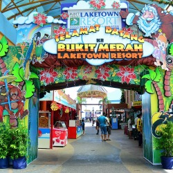 Bukit Merah Laketown