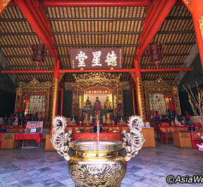 Chan See Shu Yuen Temple in Kuala Lumpur 2